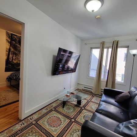 Small Condo In Montreal -Fast Wifi Bagian luar foto