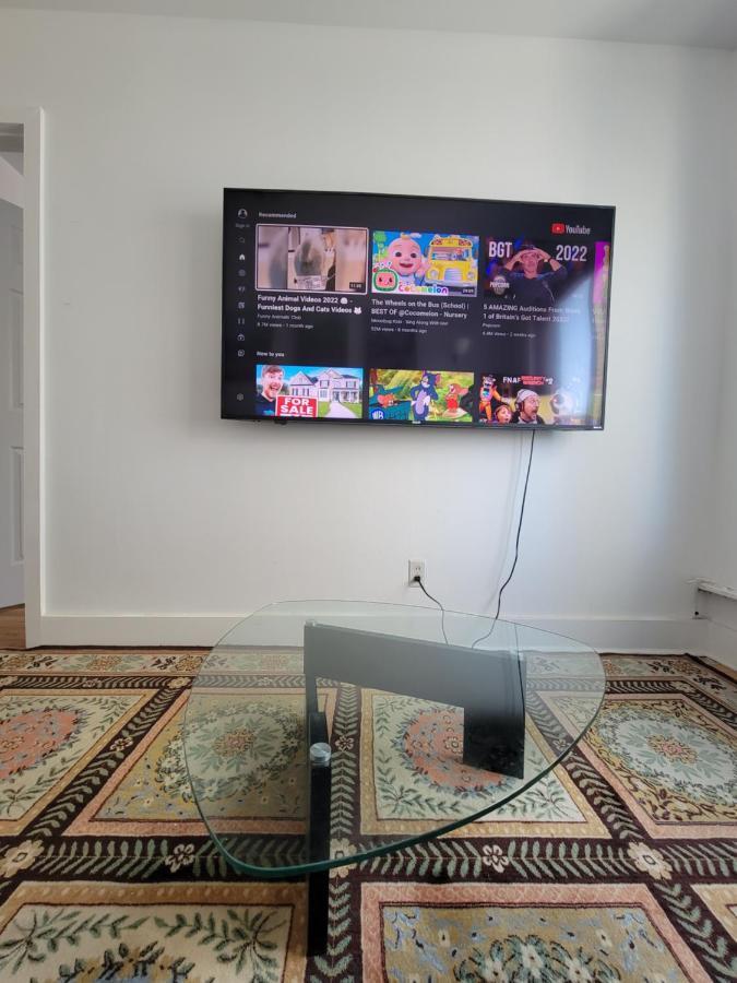Small Condo In Montreal -Fast Wifi Bagian luar foto
