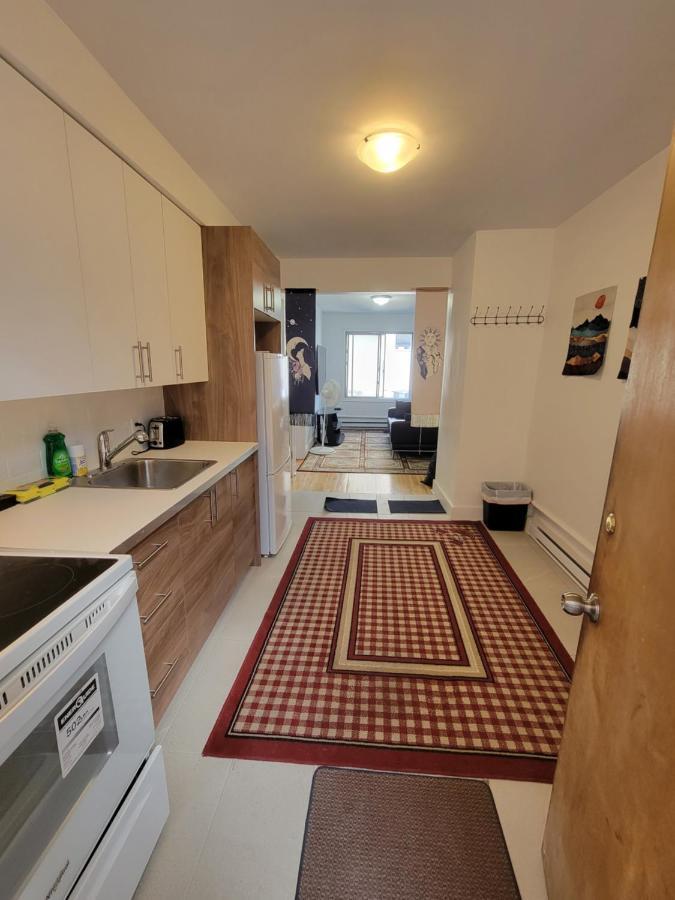 Small Condo In Montreal -Fast Wifi Bagian luar foto